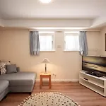 Holiday home Haus Josias B - Links *