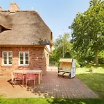 Haus Josias B - Links Holiday home Nieblum